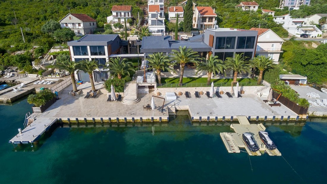 Estate in Đuraševići, Tivat Municipality, Montenegro 1 - 16462336