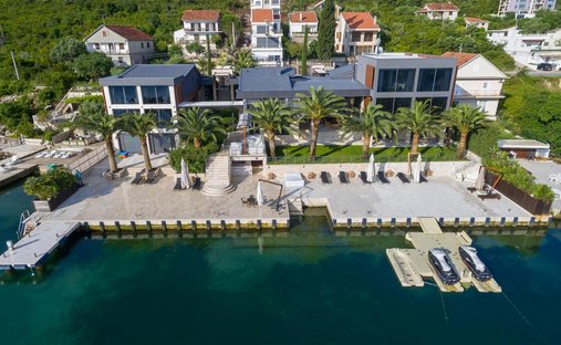 Domaine à Đuraševići, Tivat, Monténégro 1