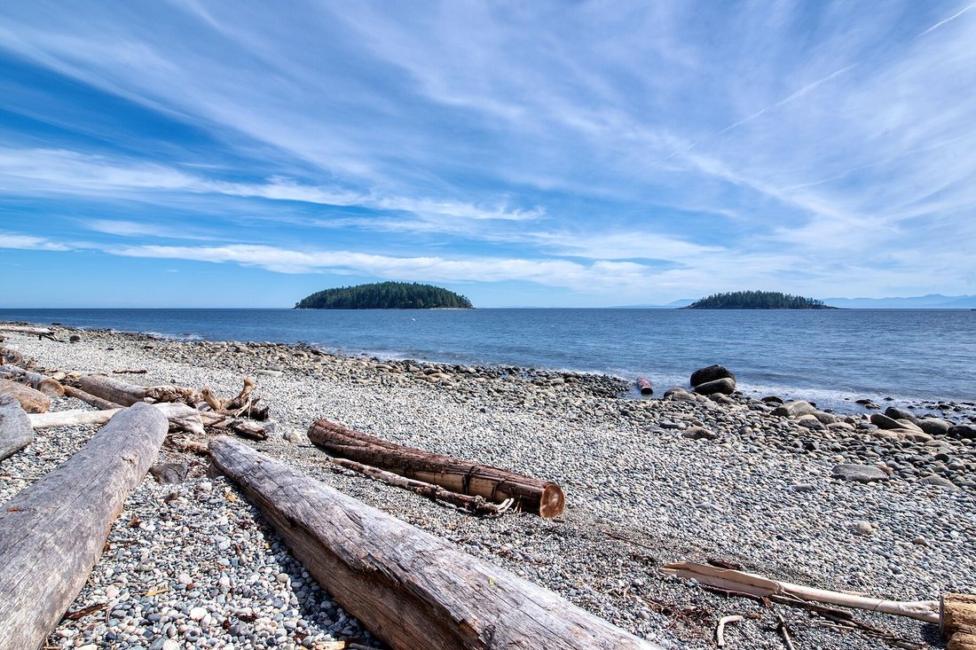 Sechelt, British Columbia, Canada 2 - 16464825
