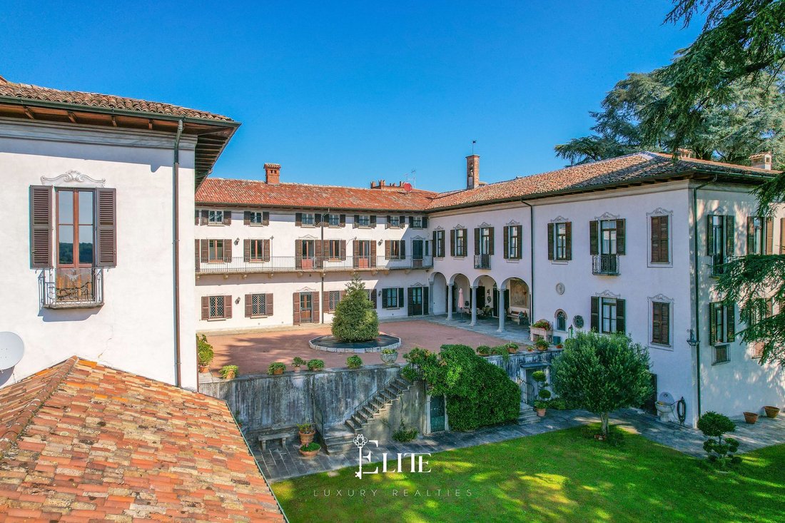 Villa in Daverio, Lombardy, Italy 3 - 16464892