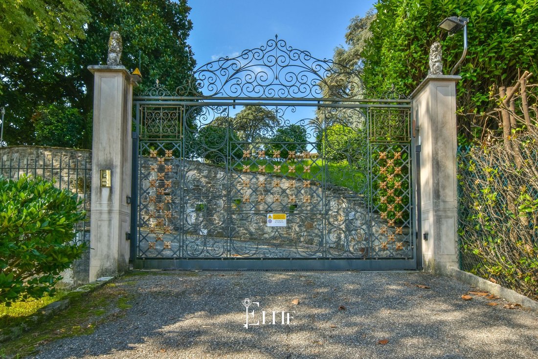 Villa in Daverio, Lombardy, Italy 1 - 16464892
