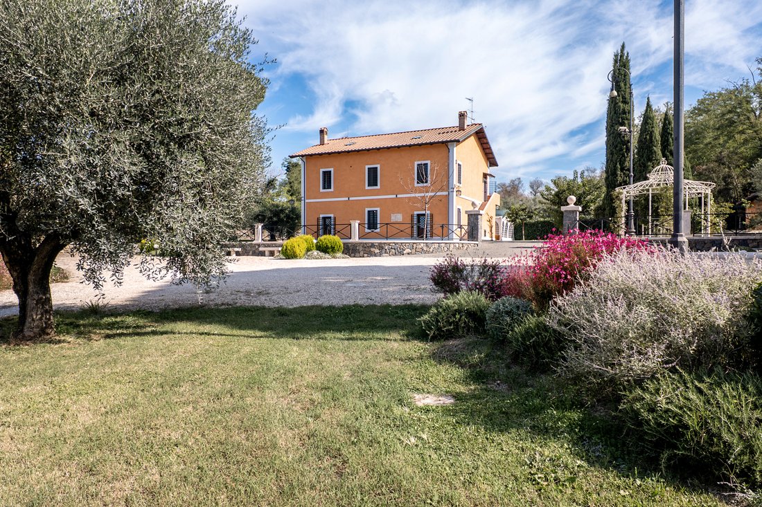 Zagarolo, Lazio, Italy 3 - 16465212