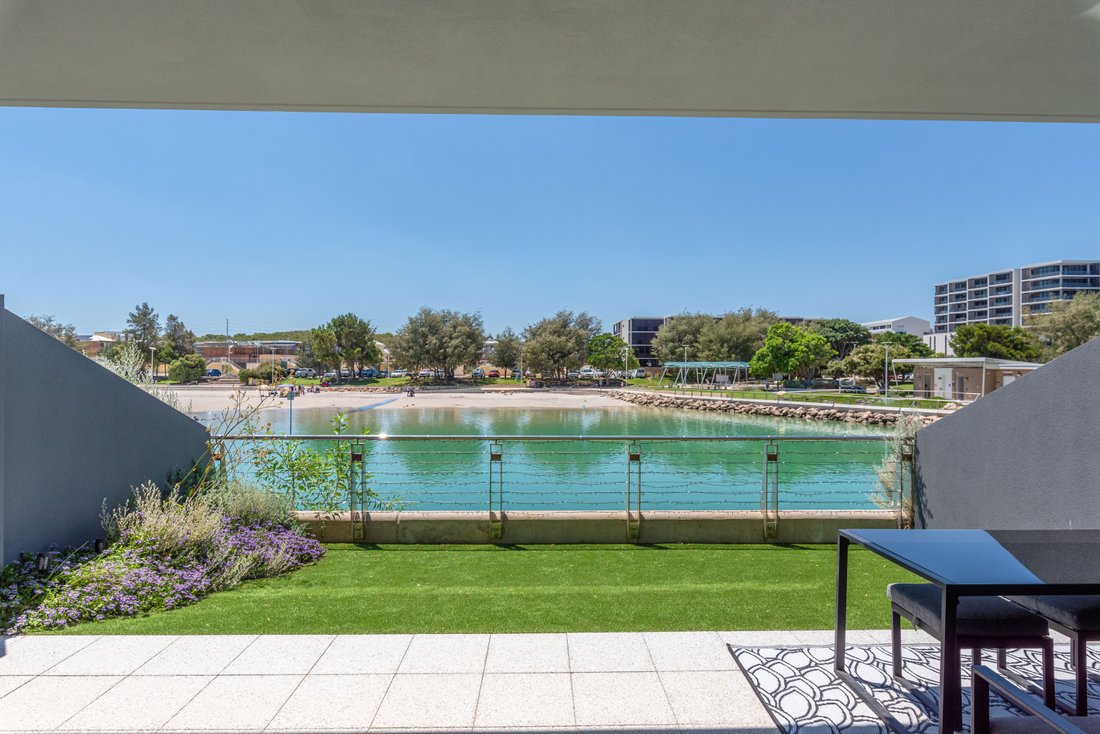 Villa in North Coogee, Western Australia, Australia 4 - 16471081