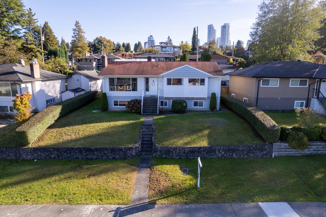 House in Burnaby, British Columbia, Canada 2 - 16468738