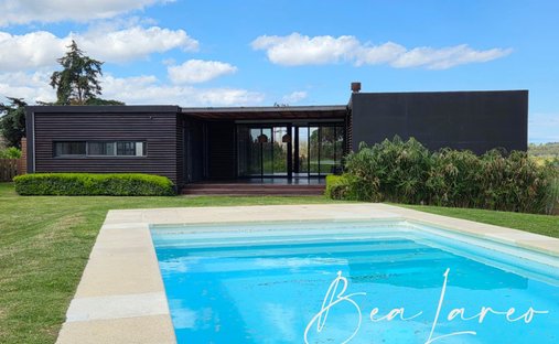 House in Lomas de Carrasco, Canelones Department, Uruguay 1