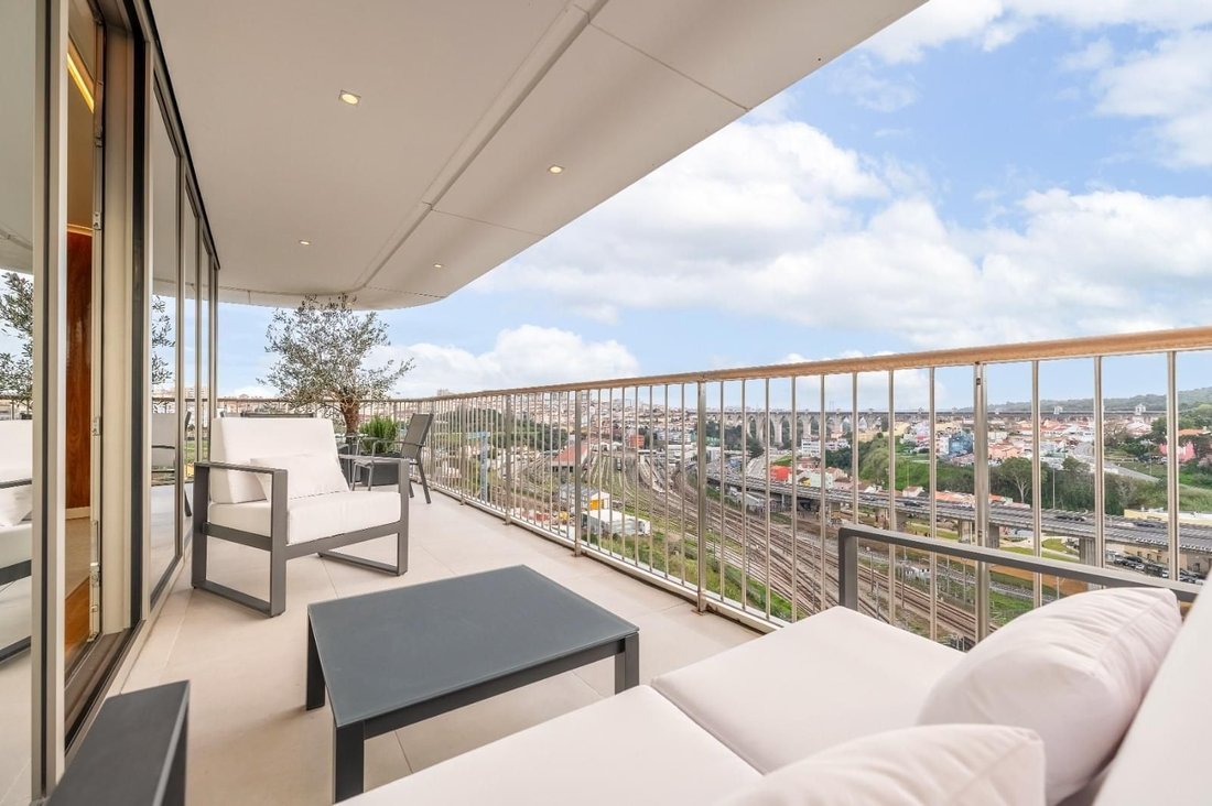 Apartment in Sao Domingos de Benfica, Lisbon, Portugal 3 - 16468266