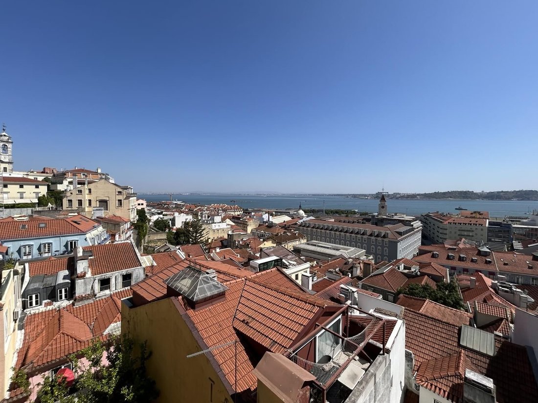 Apartment in Misericordia, Lisbon, Portugal 5 - 16468784