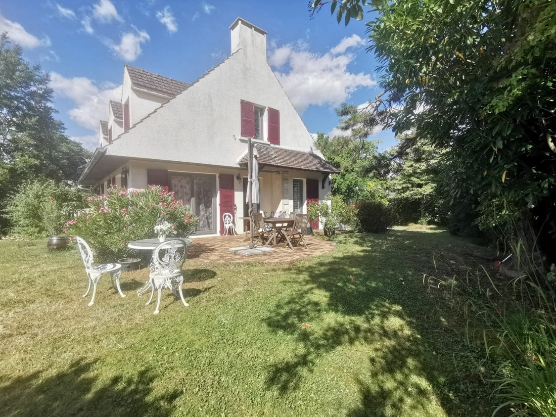 House in Chantilly, Hauts-de-France, France 2 - 16467694