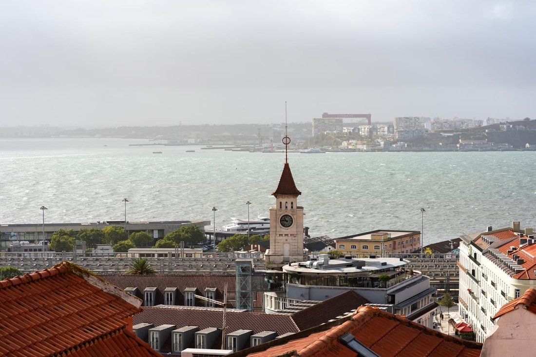 Apartment in Misericordia, Lisbon, Portugal 5 - 16467909