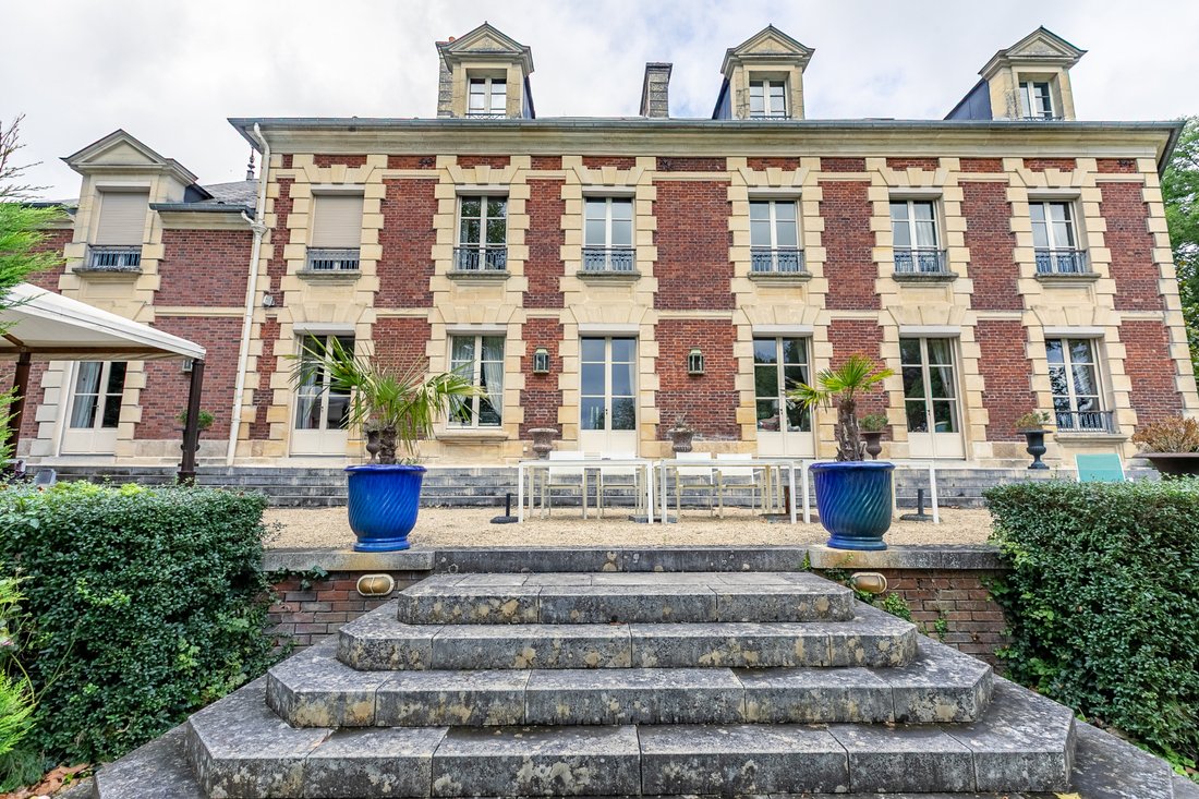 Estate in Gouvieux, Hauts-de-France, France 2 - 16467784