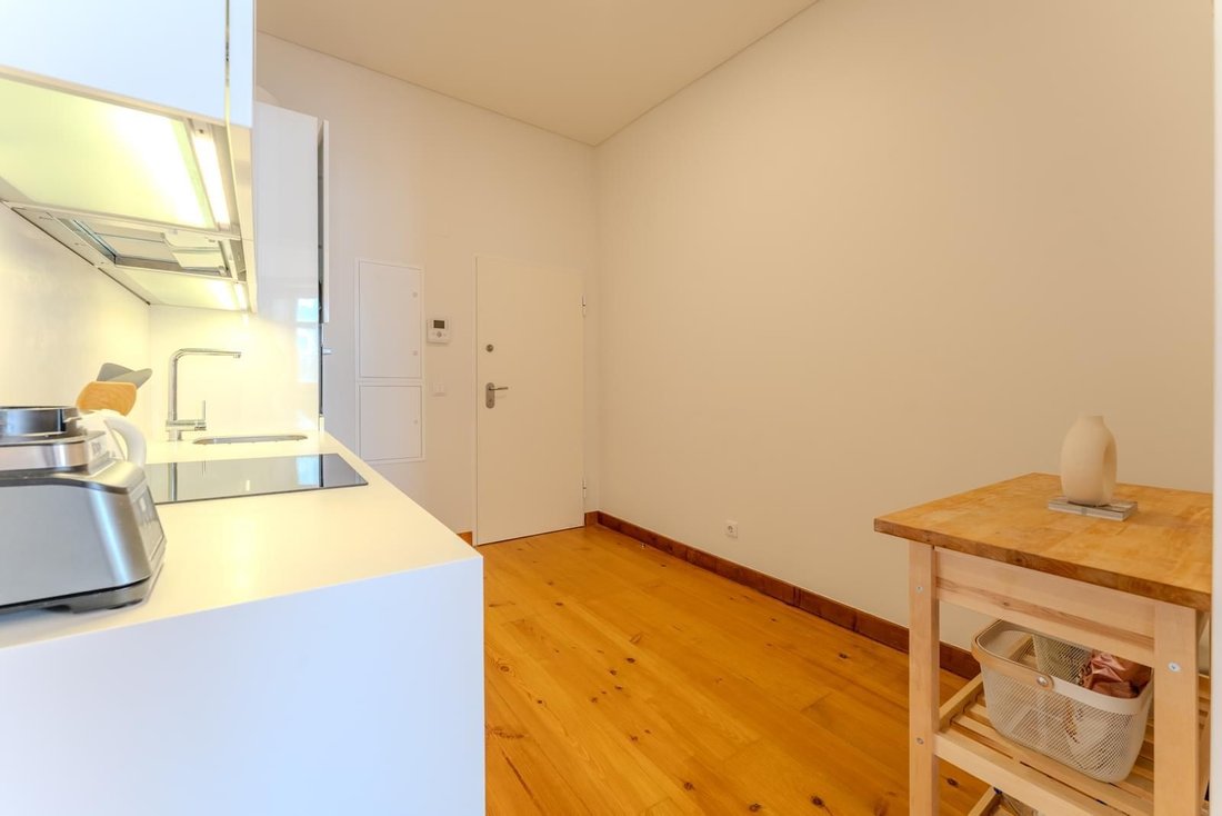 Apartment in Misericordia, Lisbon, Portugal 2 - 16469042