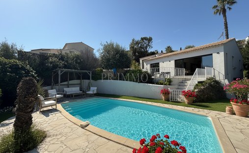 Villa in Les Issambres, Roquebrune-sur-Argens, France 1