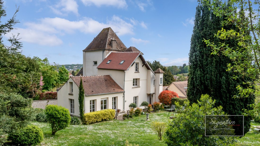House in Luzarches, Ile-de-France, France 2 - 16467767