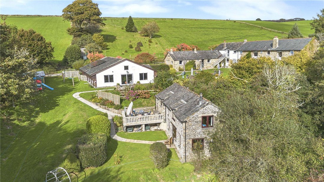 Estate in Trenewan, Polperro, England 1 - 16466547