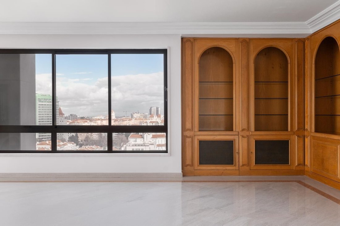 Apartment in Avenidas Novas, Lisbon, Portugal 4 - 16466473