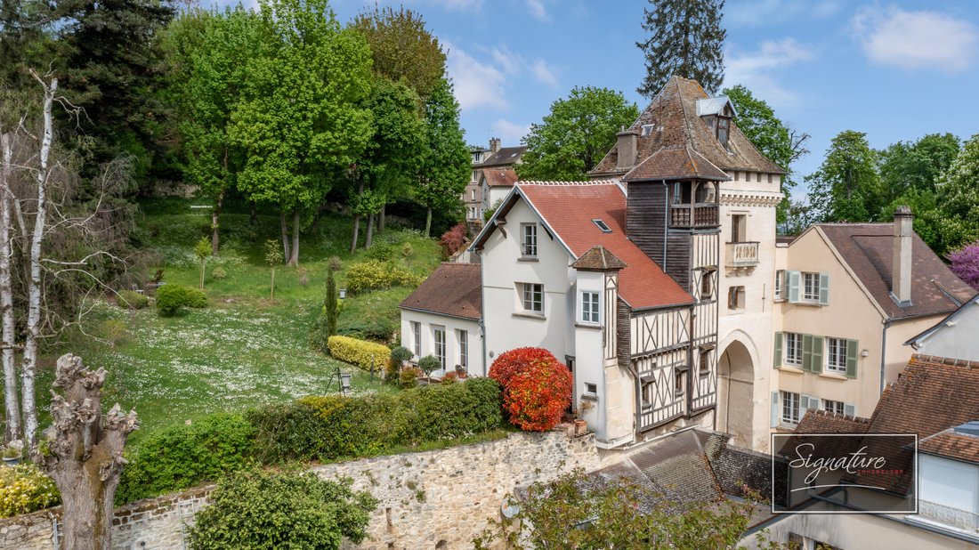House in Luzarches, Ile-de-France, France 1 - 16467767
