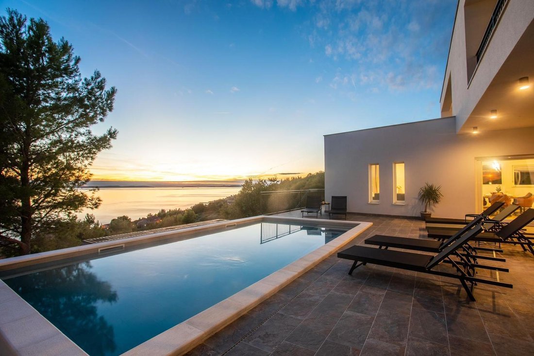 Villa in Jesenice, Split-Dalmatia County, Croatia 5 - 16470016