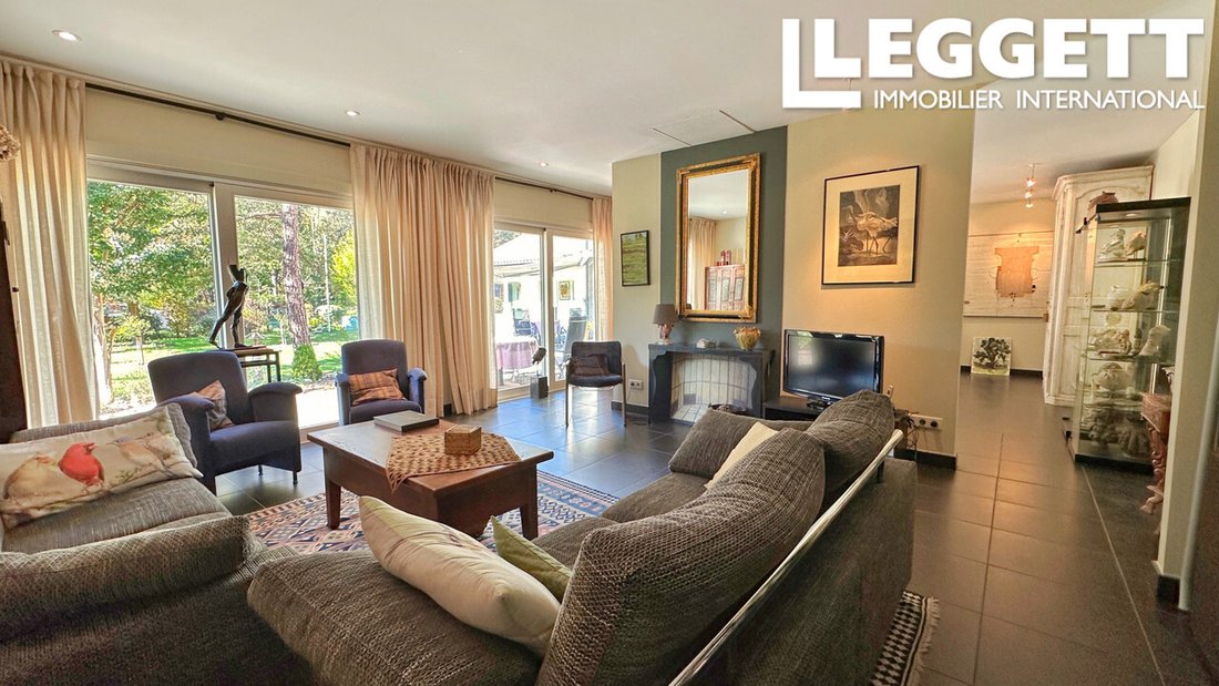 Villa in Bourg-du-Bost, Nouvelle-Aquitaine, France 5 - 16470047