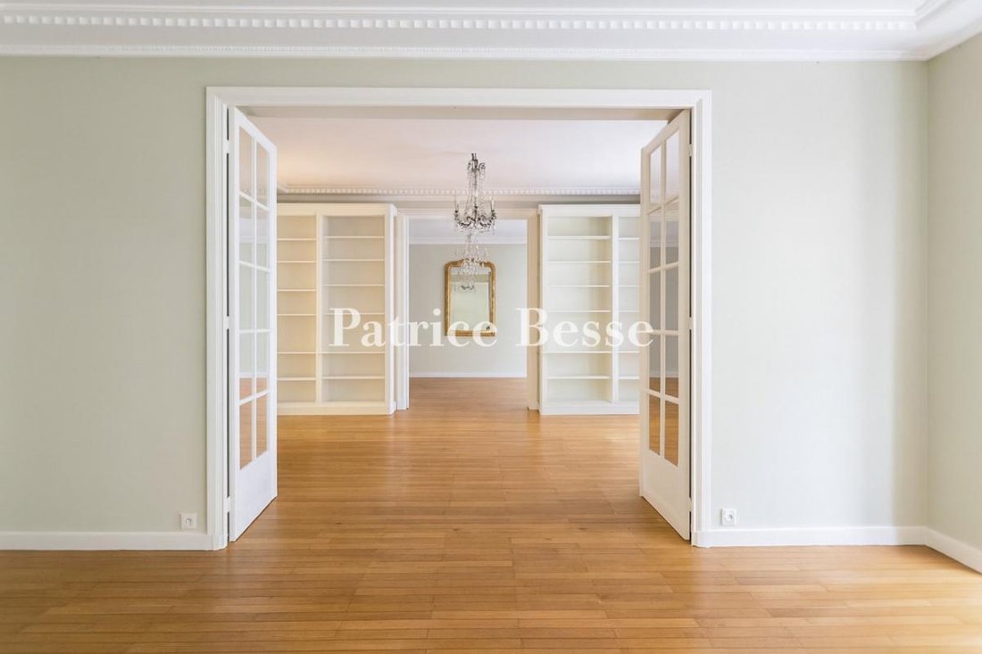 Apartment in Alleray Procession, Paris 15e Arrondissement, Paris 2 - 13642608