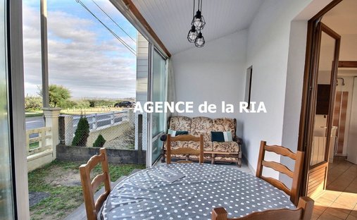 Castle for Sale in Saint-Michel-Chef-Chef, Pays de la Loire, France