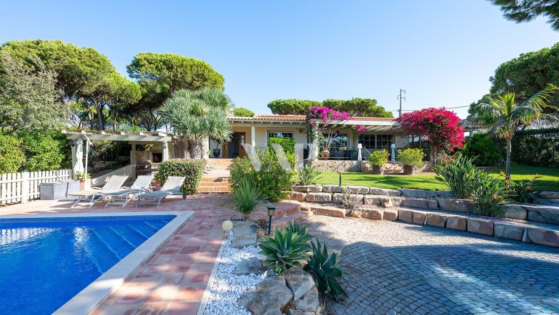 Villa in Quarteira, Algarve, Portugal 1 - 16468986