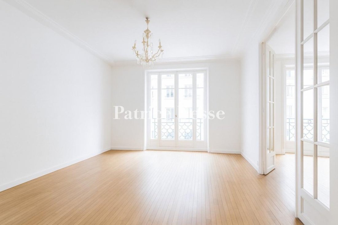 Apartment in Alleray Procession, Paris 15e Arrondissement, Paris 1 - 13642608