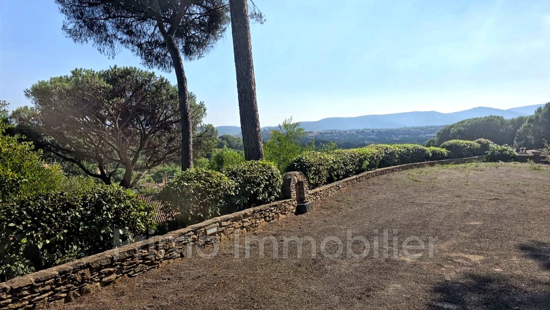 Villa in Grimaud, Provence-Alpes-Côte d'Azur, France 2 - 16467872