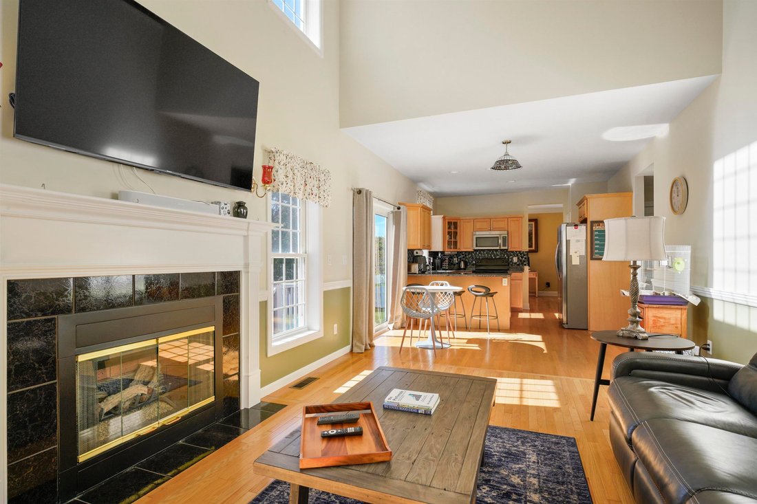 House in Bedford, New Hampshire, United States 3 - 16470576
