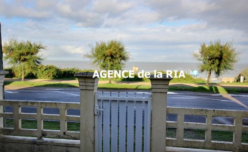 Castle for Sale in Saint-Michel-Chef-Chef, Pays de la Loire, France