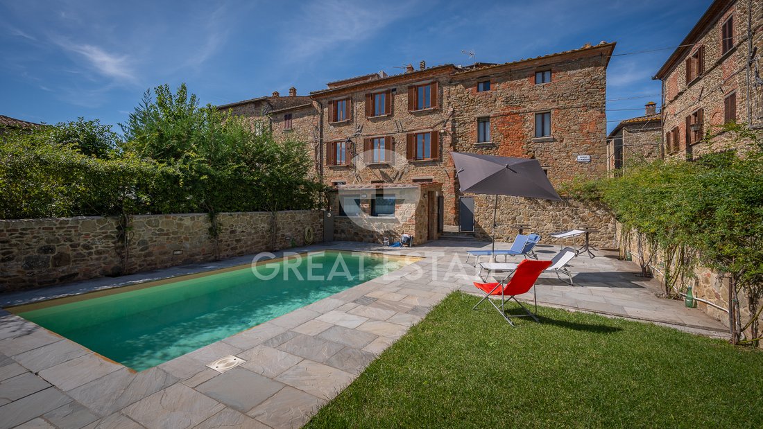 Estate in Sinalunga, Tuscany, Italy 1 - 16469833
