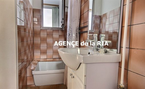 Castle for Sale in Saint-Michel-Chef-Chef, Pays de la Loire, France