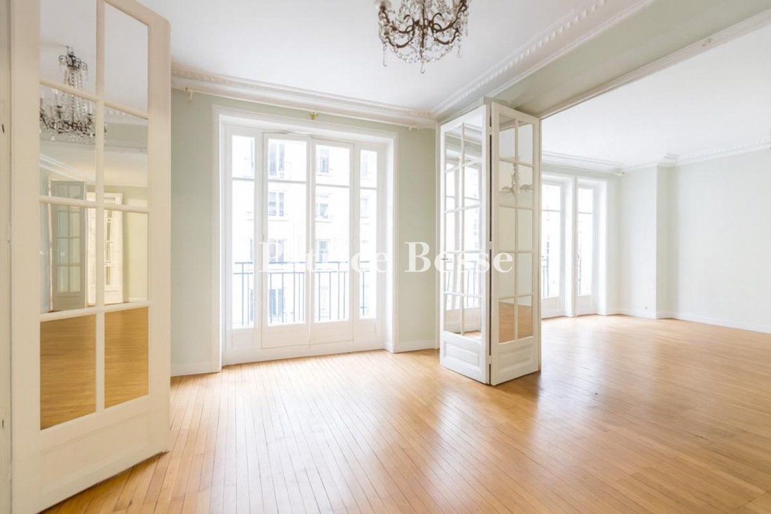 Apartment in Alleray Procession, Paris 15e Arrondissement, Paris 4 - 13642608