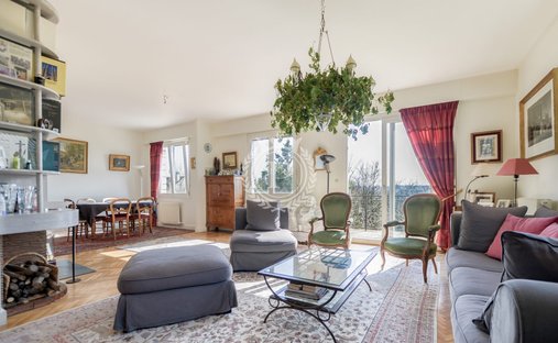 Castle for Sale in Saint-Leu-la-Forêt, Île-de-France, France