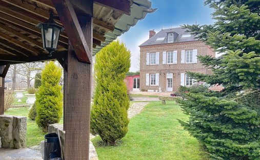 Castle for Sale in Saint-Valery-en-Caux, Normandy, France