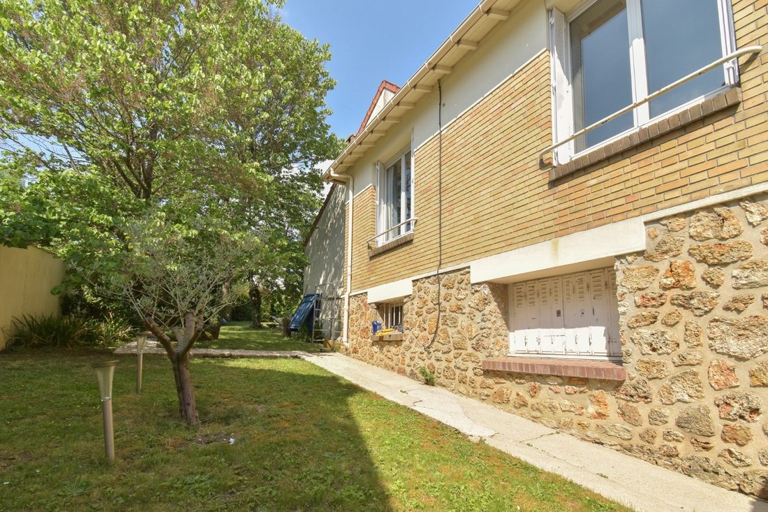 Villa in Houssières, Châtenay-Malabry, France 4 - 16468147