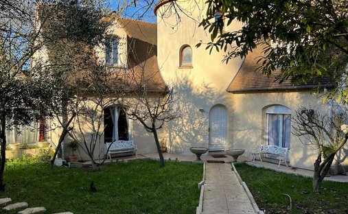 House in Bazemont, Ile-de-France, France 1