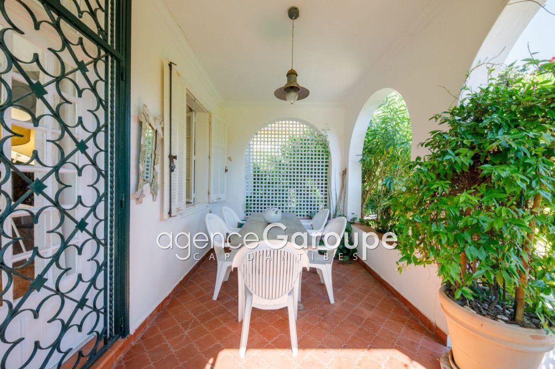Villa in Antibes, Provence-Alpes-Côte d'Azur, France 2 - 15336538