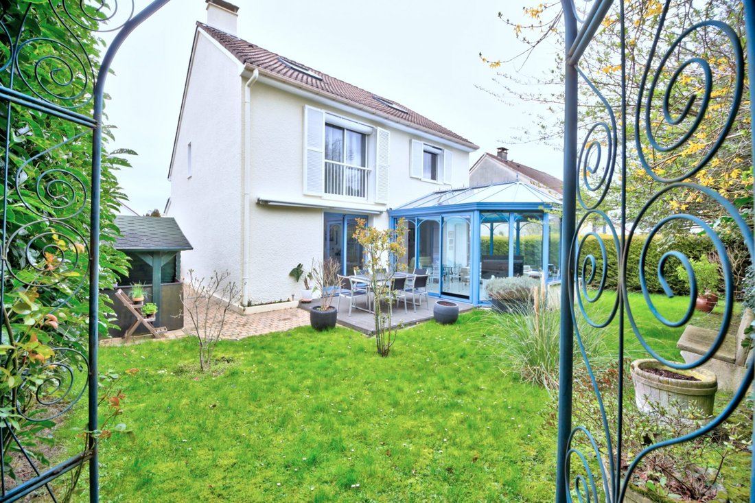 House in Centre Ville, Plaisir, France 1 - 16468123