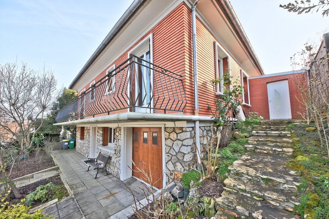 Historic House For Sale 8 Rooms Le Pecq In Le Pecq le De France historic-house-for-sale-8-rooms-le-pecq-in-le-pecq-le-de-france