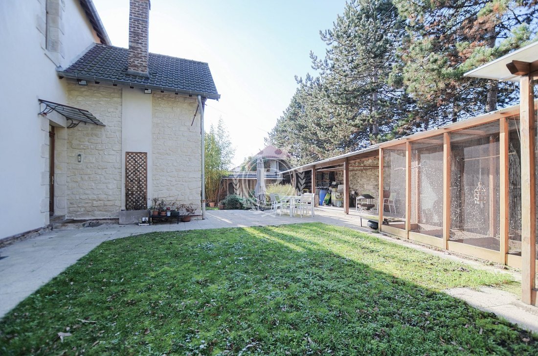 House in Beauchamp, Ile-de-France, France 3 - 16468001