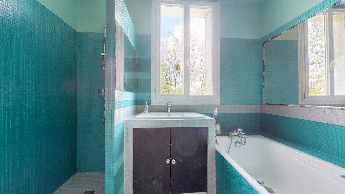 House in Chelles, Ile-de-France, France 2 - 16468488