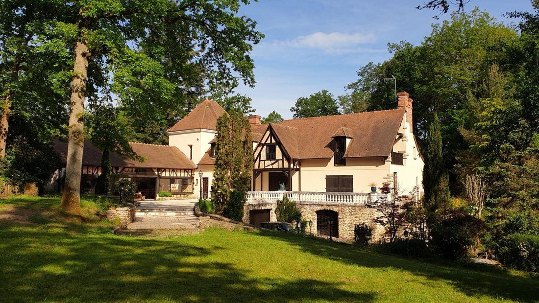 Villa in Poigny-la-Forêt, Ile-de-France, France 1 - 16467950