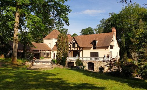 Villa in Poigny-la-Forêt, Ile-de-France, France 1