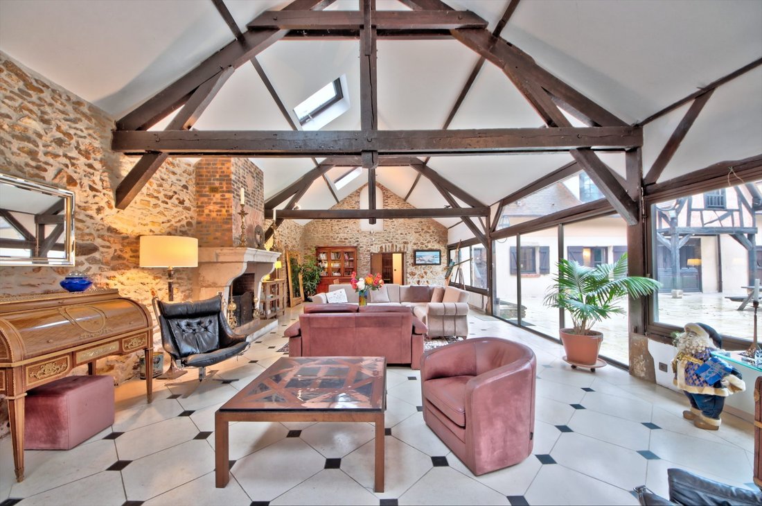 Villa in Poigny-la-Forêt, Ile-de-France, France 4 - 16467950