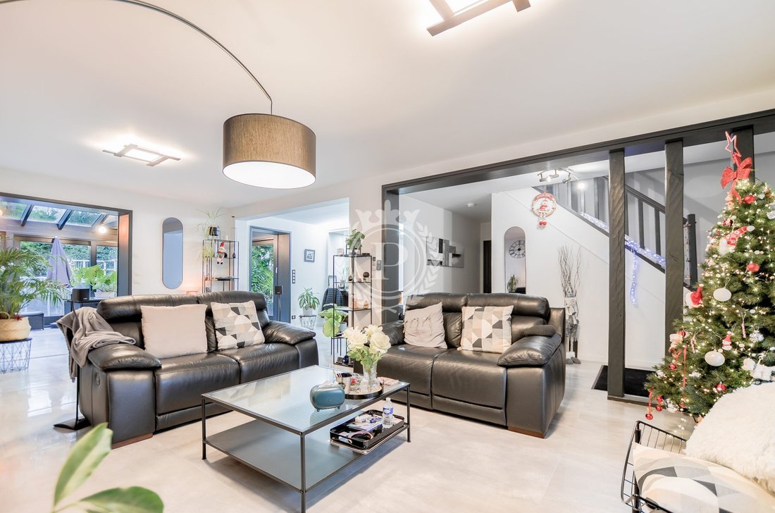 House in Montigny-les-Cormeilles, Ile-de-France, France 5 - 16468117