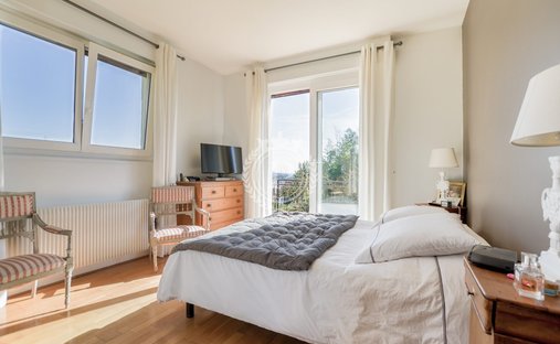 Castle for Sale in Saint-Leu-la-Forêt, Île-de-France, France