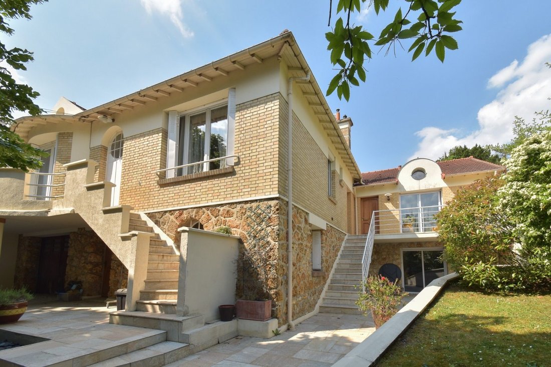 Villa in Houssières, Châtenay-Malabry, France 3 - 16468147