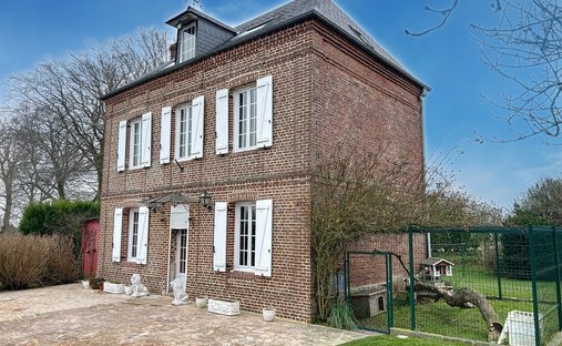Castle for Sale in Saint-Valery-en-Caux, Normandy, France