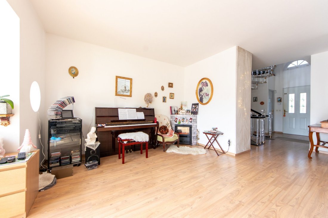 House in Antony, Ile-de-France, France 2 - 16468554
