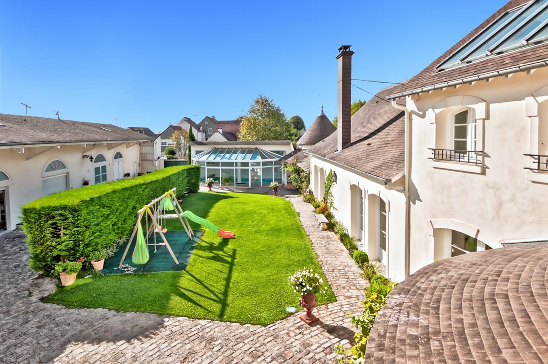 House in Les Residences, Noisy-le-Roi, France 5 - 16467777